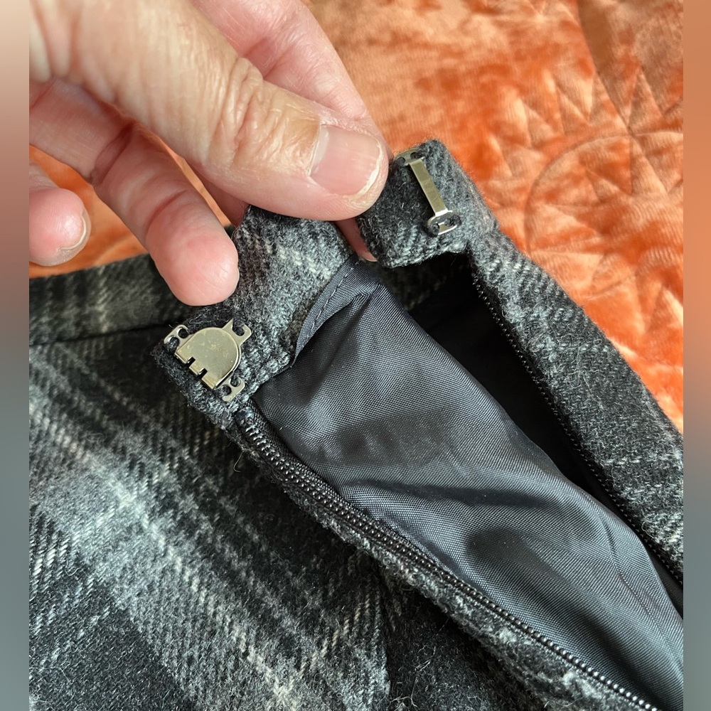 EUC long, fully-lined Eddie Bauer skirt - Picture 6 of 9